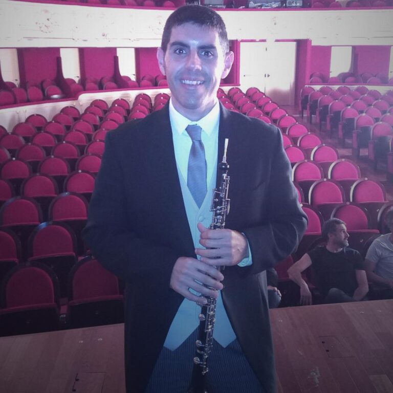 Álvaro Renard López